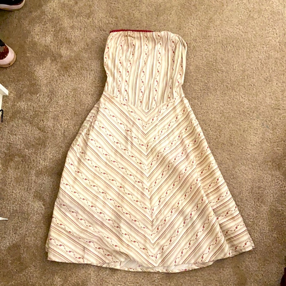 Strapless flowy dress!